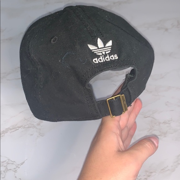 Adidas hat - Picture 2 of 2